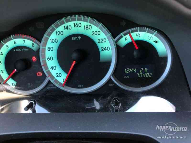 Toyota Corolla Verso 1.8-l-VVT-i Executive benzín 95kw - foto 4