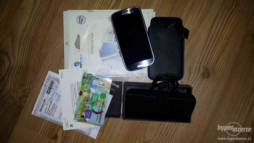 Mobilní telefon Samsung Galaxy SIII (i9300) - foto 2