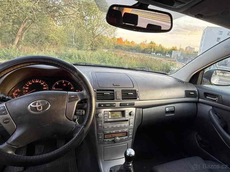 Toyota Avensis - foto 7