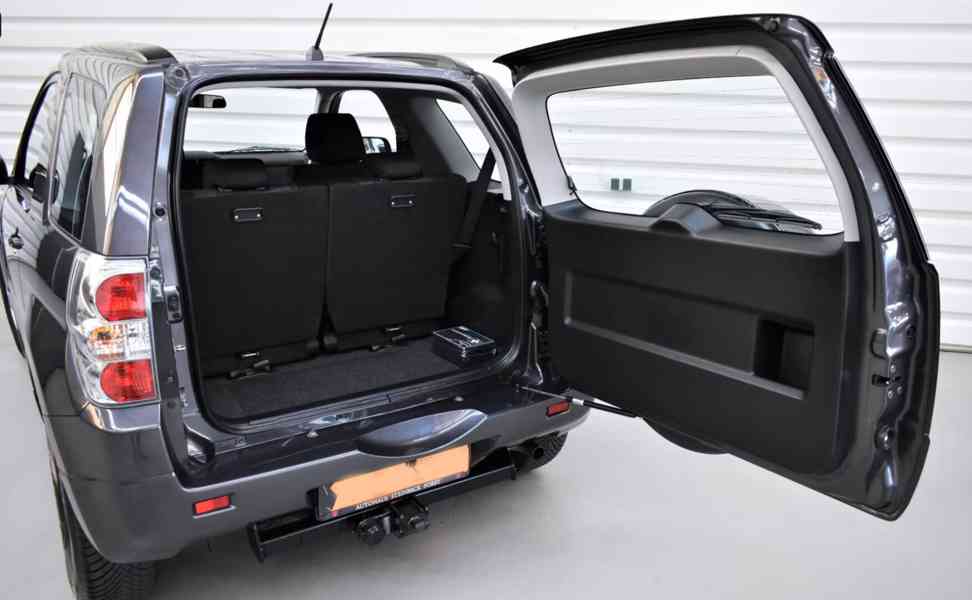 Suzuki Grand Vitara 2.4i Club benzín 124kw - foto 27