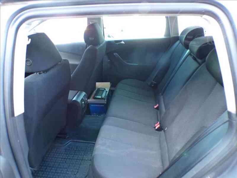 Volkswagen Passat 1,9 TDI - foto 8