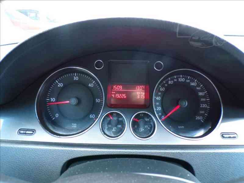 Volkswagen Passat 1,9 TDI - foto 5