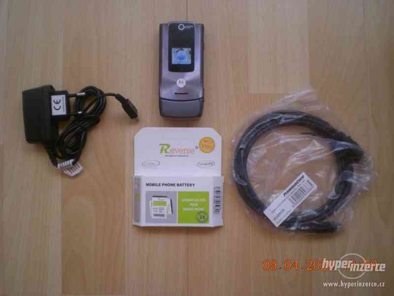 Motorola W510 - plně funkční véčkový mobilní telefon - foto 1