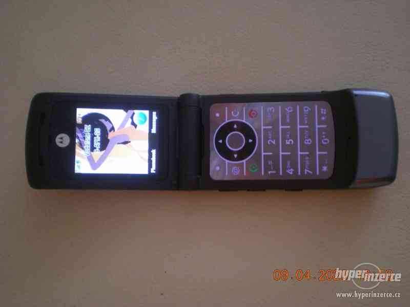 Motorola W510 - plně funkční véčkový mobilní telefon - foto 3