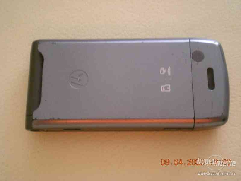 Motorola W510 - plně funkční véčkový mobilní telefon - foto 11
