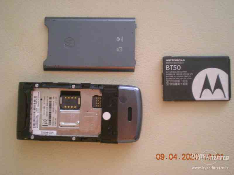 Motorola W510 - plně funkční véčkový mobilní telefon - foto 12