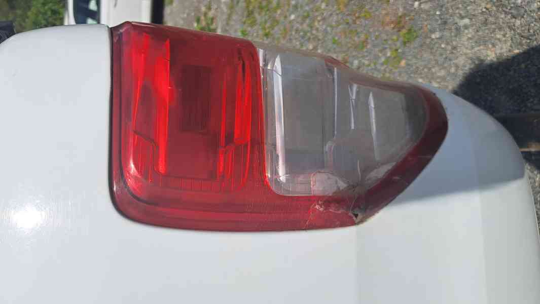 Ford Ranger Double cab 2.2 4x4 - foto 12