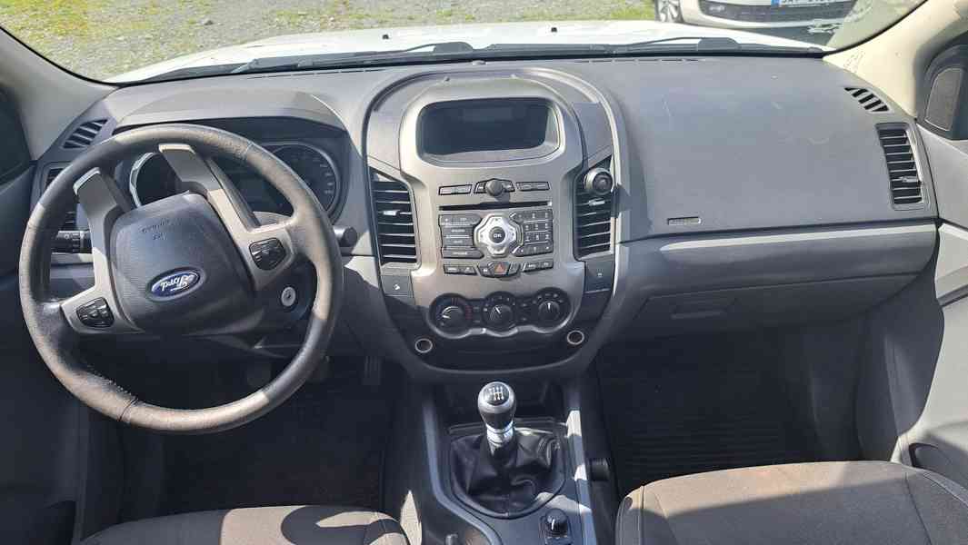 Ford Ranger Double cab 2.2 4x4 - foto 9