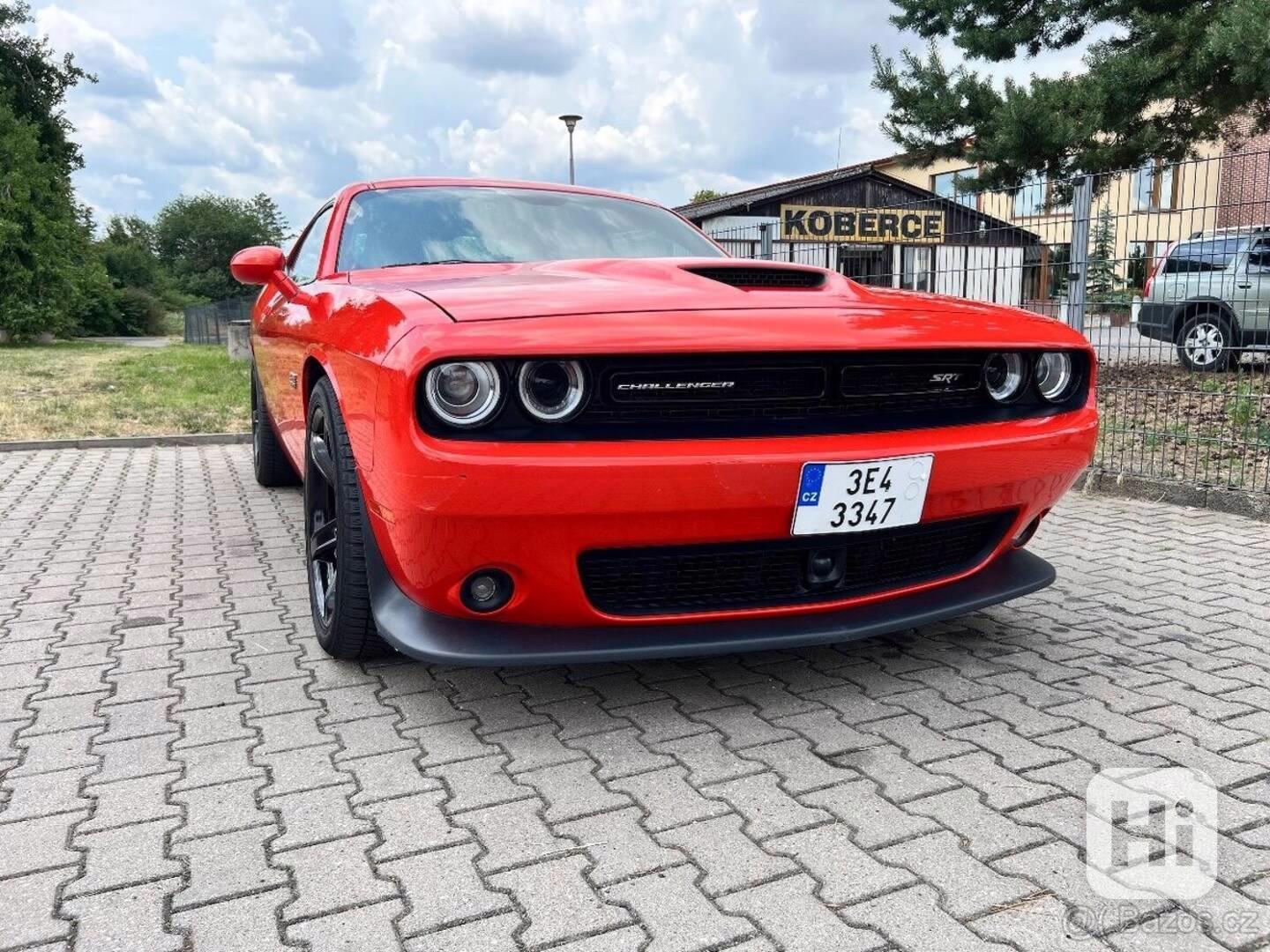 Dodge Challenger 6,4   SRT - foto 1