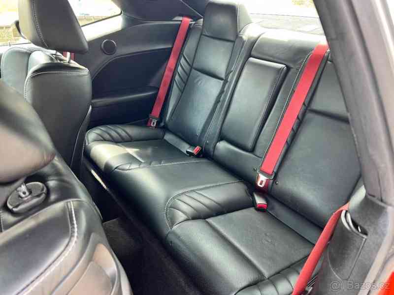 Dodge Challenger 6,4   SRT - foto 16