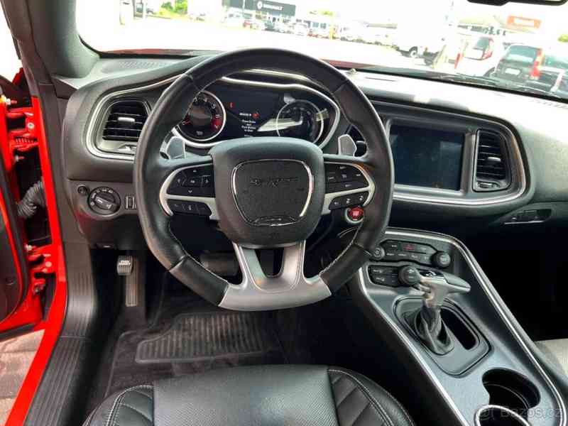 Dodge Challenger 6,4   SRT - foto 13