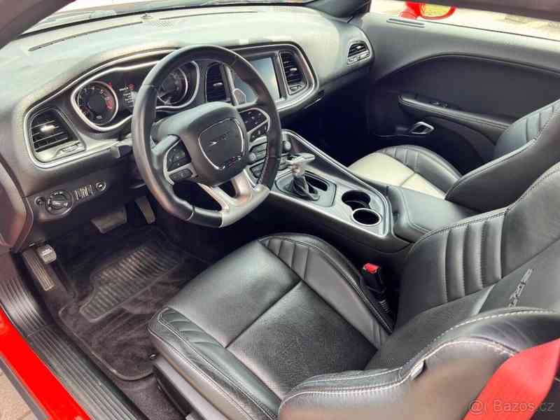 Dodge Challenger 6,4   SRT - foto 12