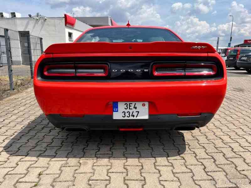 Dodge Challenger 6,4   SRT - foto 7