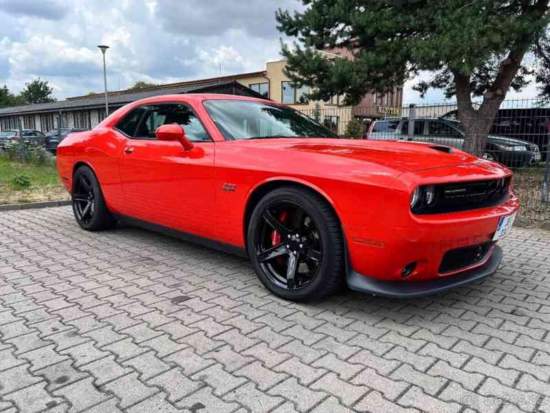 Dodge Challenger 6,4   SRT - foto 2