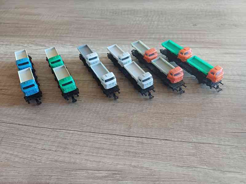 Plošinové vagony s Ifama.  TT - foto 2