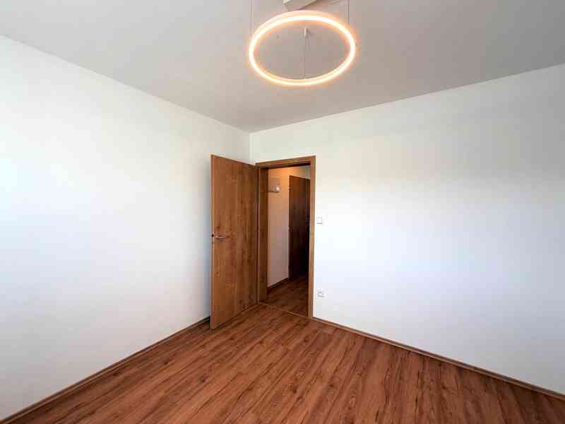 PRONÁJEM NOVOSTAVBY BYTU 2+KK S PARKOVACÍM STÁNÍM V BRNĚ - foto 16