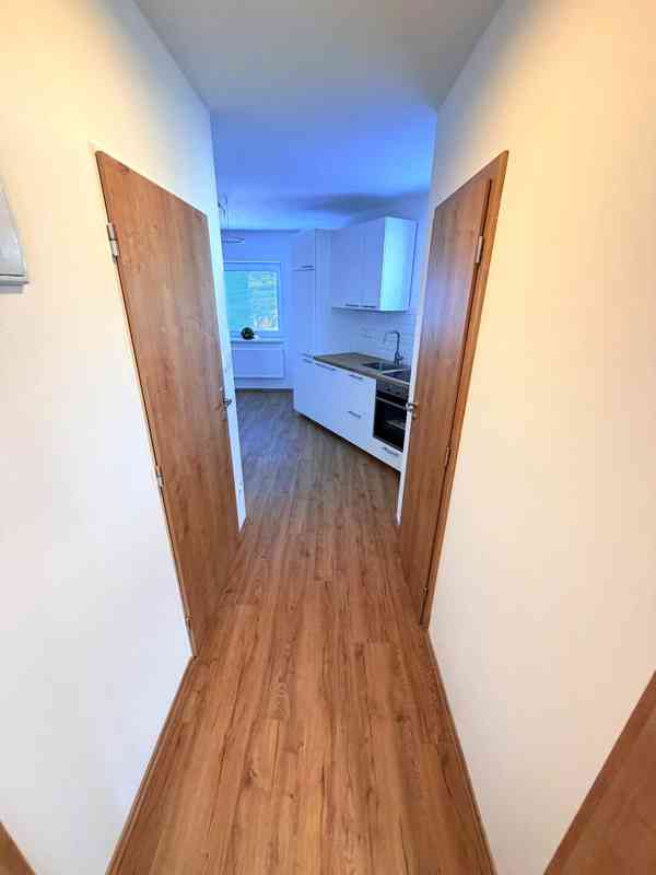 PRONÁJEM NOVOSTAVBY BYTU 2+KK S PARKOVACÍM STÁNÍM V BRNĚ - foto 7