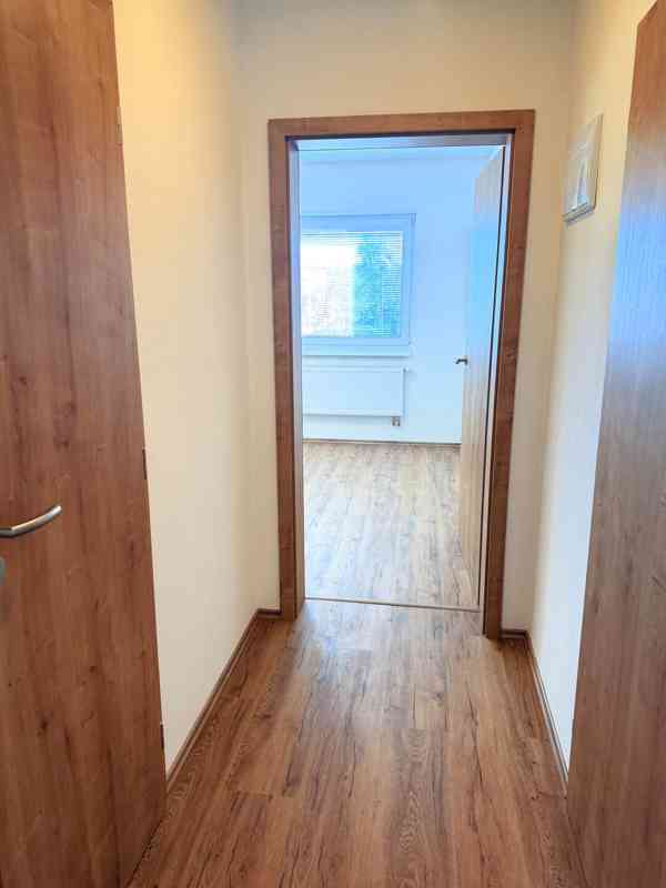 PRONÁJEM NOVOSTAVBY BYTU 2+KK S PARKOVACÍM STÁNÍM V BRNĚ - foto 13
