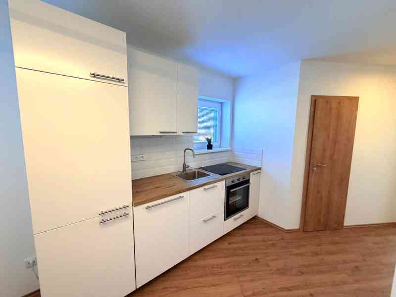 PRONÁJEM NOVOSTAVBY BYTU 2+KK S PARKOVACÍM STÁNÍM V BRNĚ - foto 3