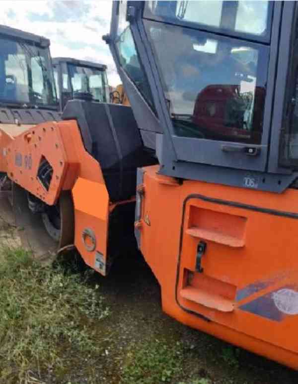 12.7t Hamm HD 90 válec vibrační tandem - foto 3