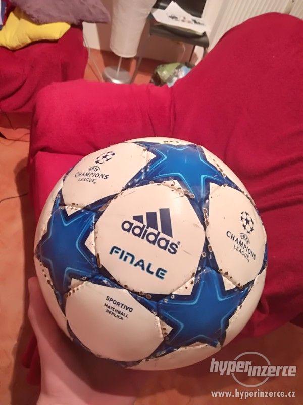 Fotbalový míč Adidas - foto 1