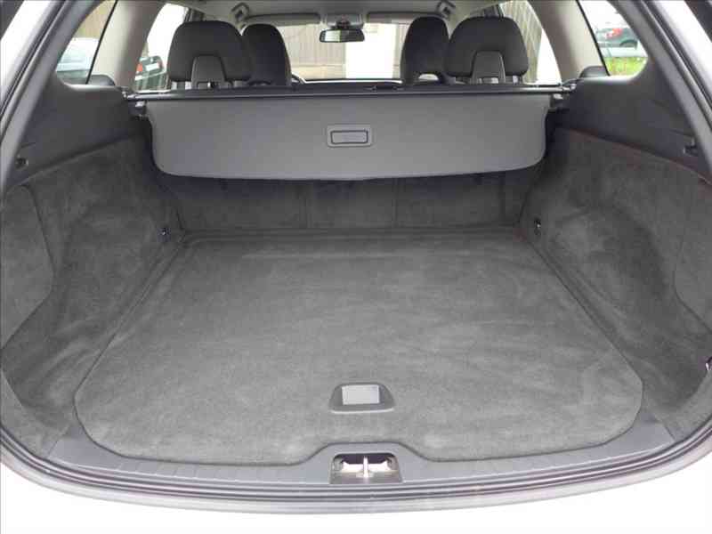 Volvo XC60 2,0 D 5TI VÁLEC, 1. MAJITEL - foto 8