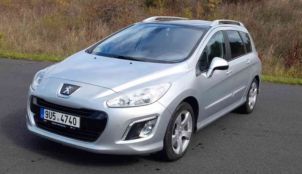 Peugeot 308 SW 1,6i 88kW 7-místný - foto 1