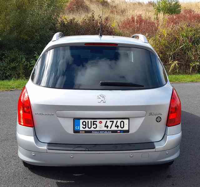 Peugeot 308 SW 1,6i 88kW 7-místný - foto 7