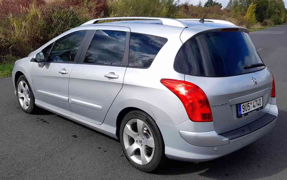Peugeot 308 SW 1,6i 88kW 7-místný - foto 6