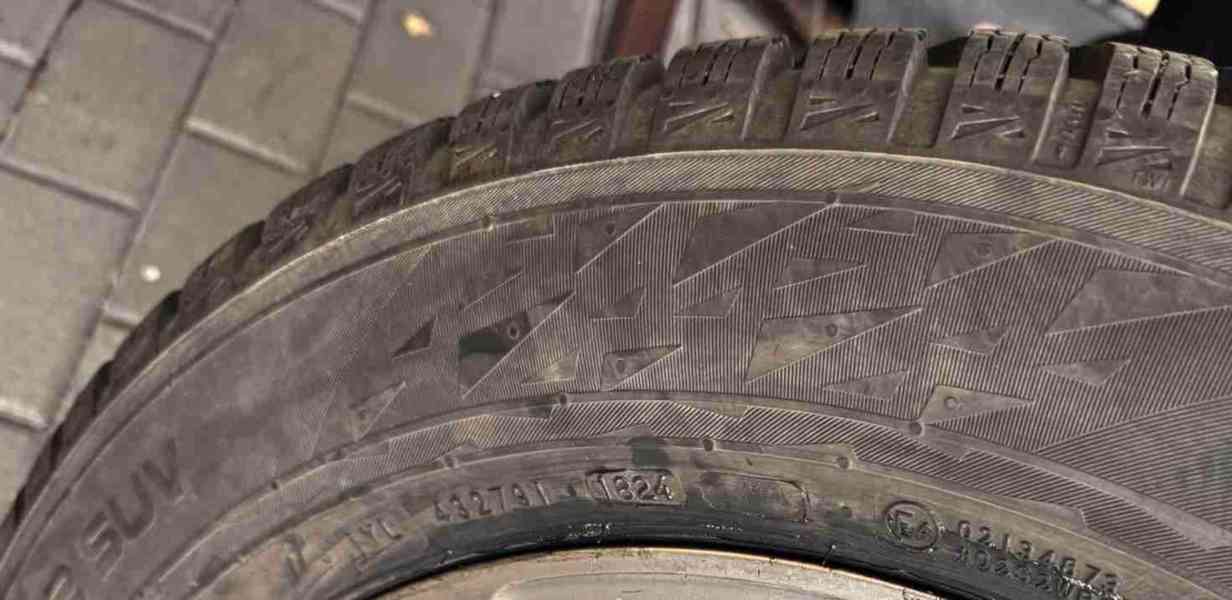 RAV4 KOMPLETY ZIMNÍ 225/60R18 Nokian Snowproof 2 - foto 3
