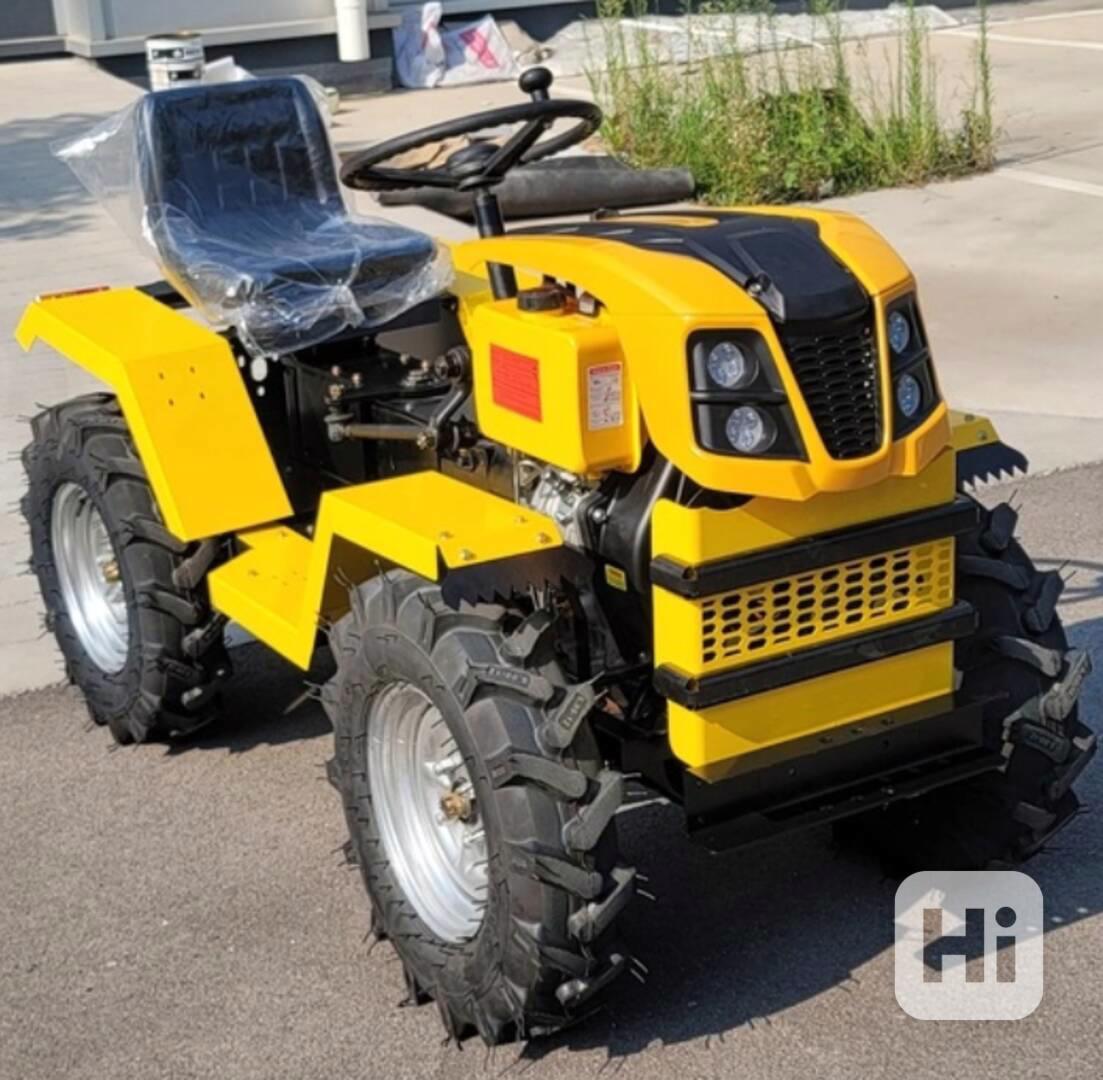 Malotraktor - foto 1