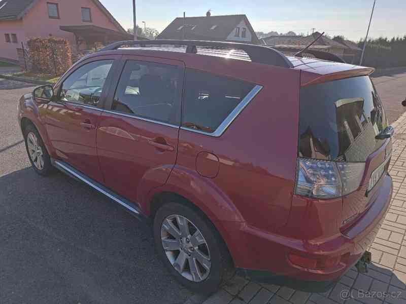 Mitsubishi Outlander 2,0   Di-D,4x4,Aut.,Kůže,7míst - foto 12