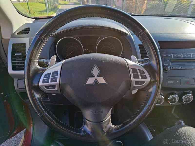 Mitsubishi Outlander 2,0   Di-D,4x4,Aut.,Kůže,7míst - foto 19