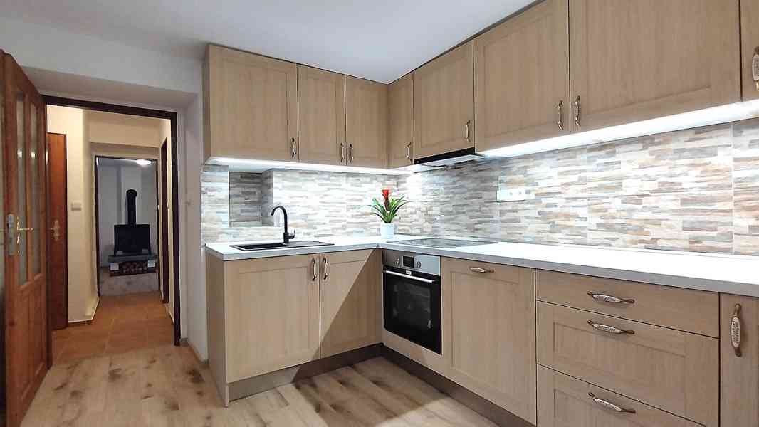 Pronájem rodinného domu 3+1, garáž, pergola, dílna - Oltyně  - foto 7