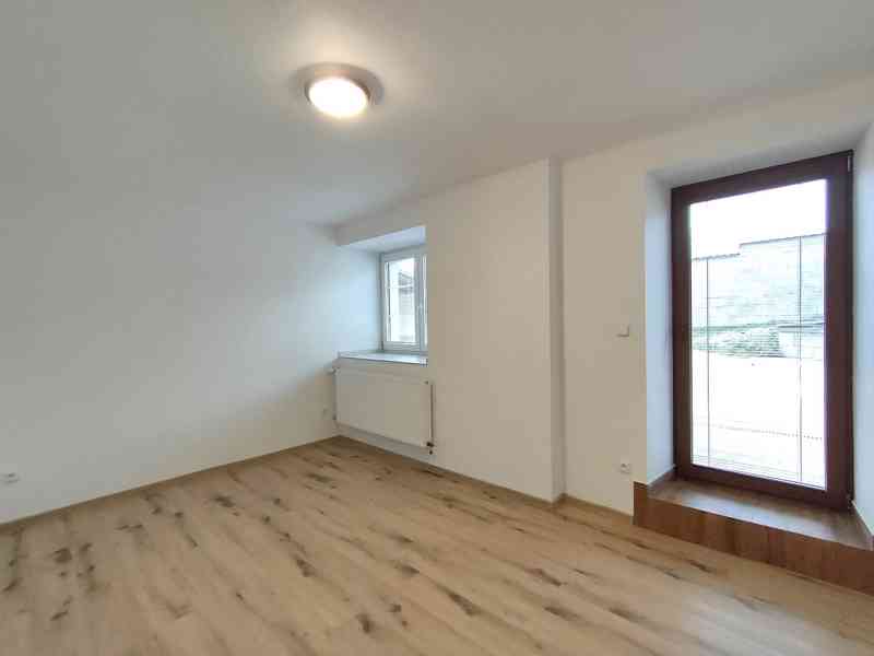 Pronájem rodinného domu 3+1, garáž, pergola, dílna - Oltyně  - foto 11