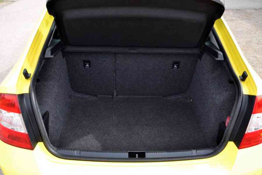 Škoda Rapid 1.2 TSI 77kW Elegance - foto 9