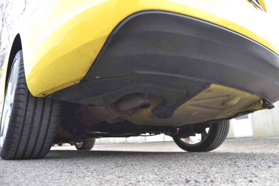 Škoda Rapid 1.2 TSI 77kW Elegance - foto 17