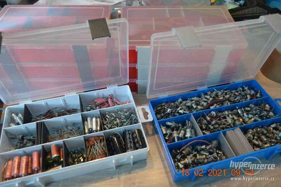 Plastová krabička - organizér 250 x 160 x 45 mm - pro kutily - foto 13