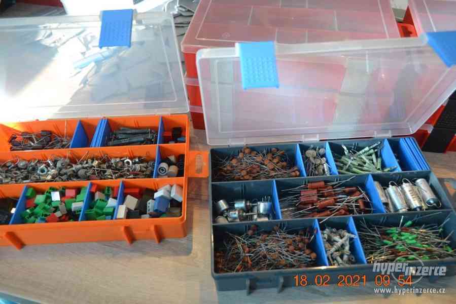 Plastová krabička - organizér 250 x 160 x 45 mm - pro kutily - foto 19