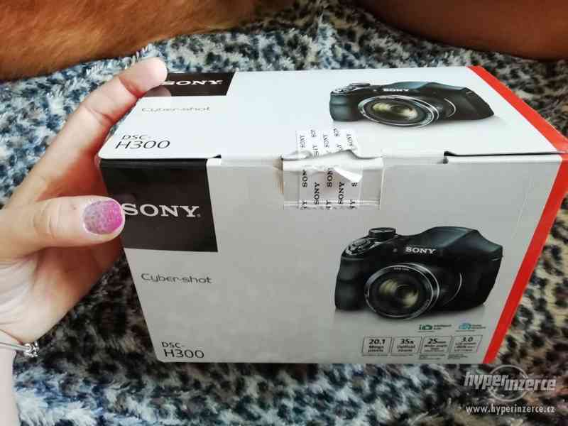 Digitální fotoaparát Sony Cyber-shot DSC-H300 - foto 2