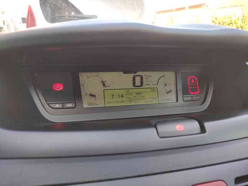 Citroën C4 Grand Picasso 1.6hdi, STK do 06/2026 - foto 2