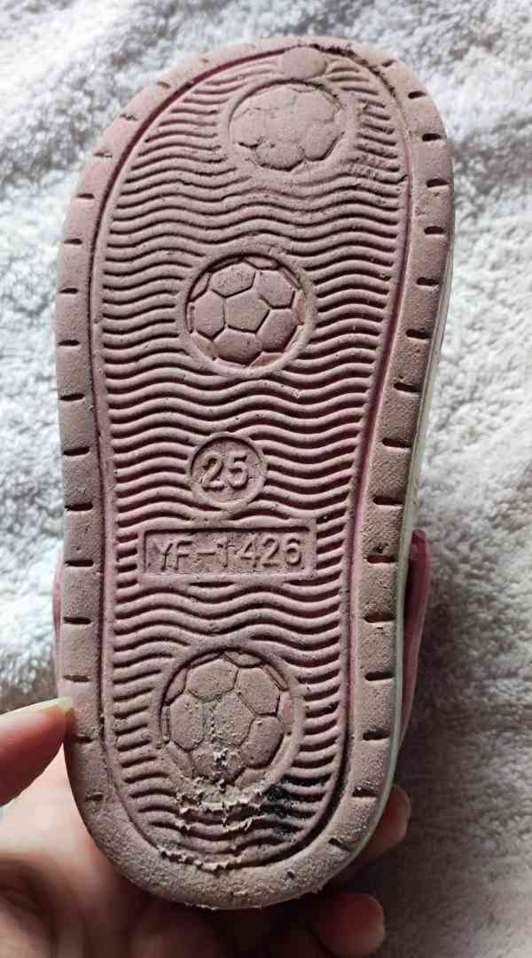 Dětské nazouváky, vel. 25 - foto 4