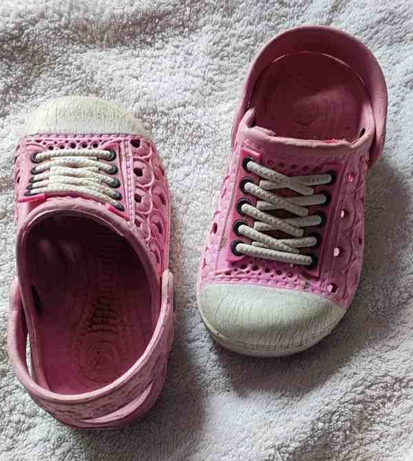 Dětské nazouváky, vel. 25 - foto 3