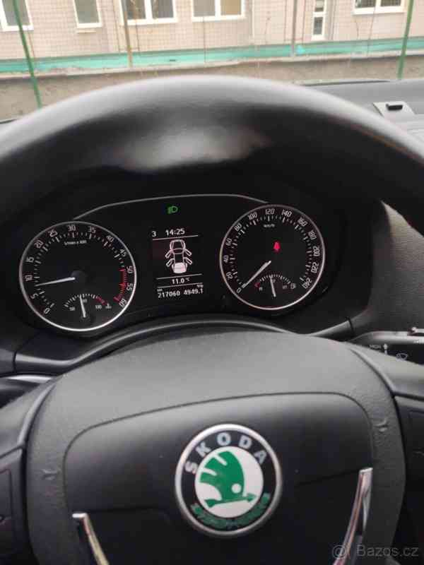 Škoda Octavia 2,0 - foto 8