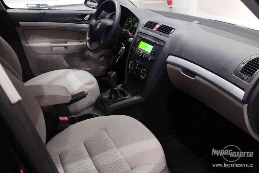 Škoda Octavia II 1.9 TDI kombi letní+zimní Alu - foto 24