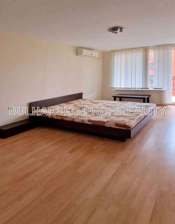 Bulharsko-PROSTORNÝ APARTMÁN 2+kk (63 m)  - foto 6