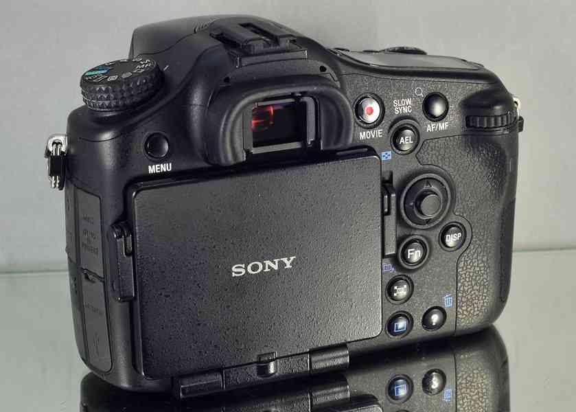 Sony SLT- A77 DSLR*24,3MPix*Full HDV*GPS 32600 Exp - foto 7