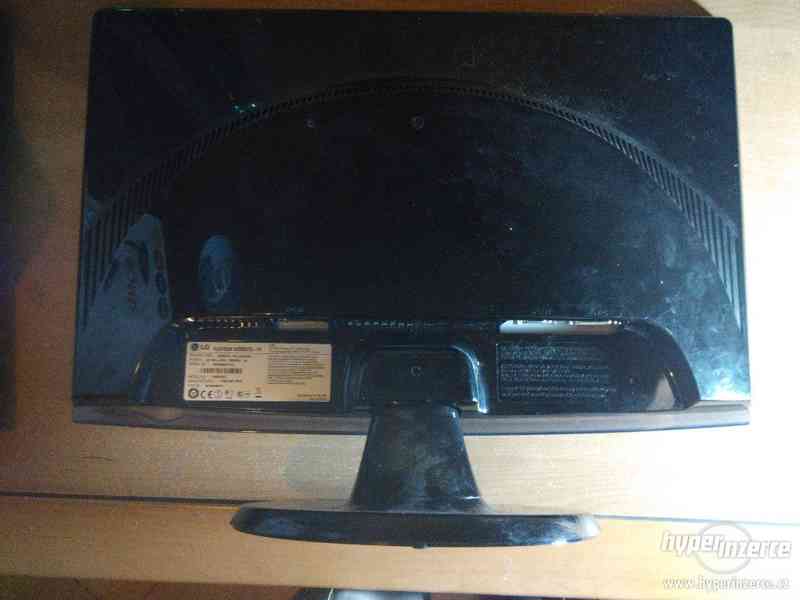 LG Flatron W2053TQ-PF - LCD monitor 20" - foto 5