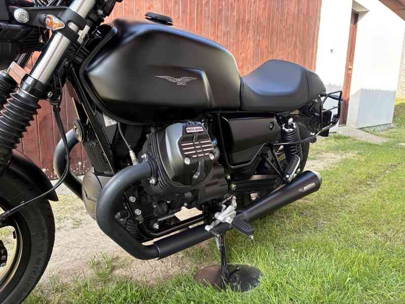 Moto Guzzi V7 850 Stone - foto 10