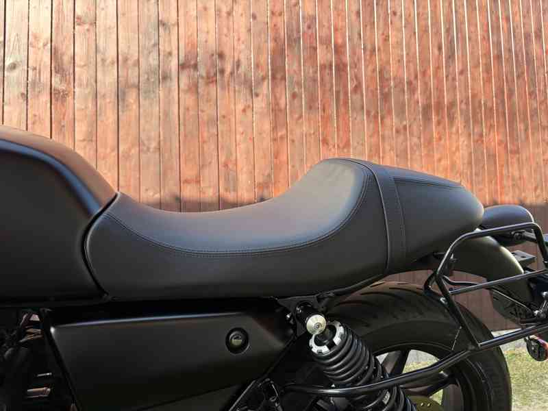 Moto Guzzi V7 850 Stone - foto 17